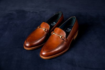 De loafer verdringt de sneaker in mannenmode dit najaar